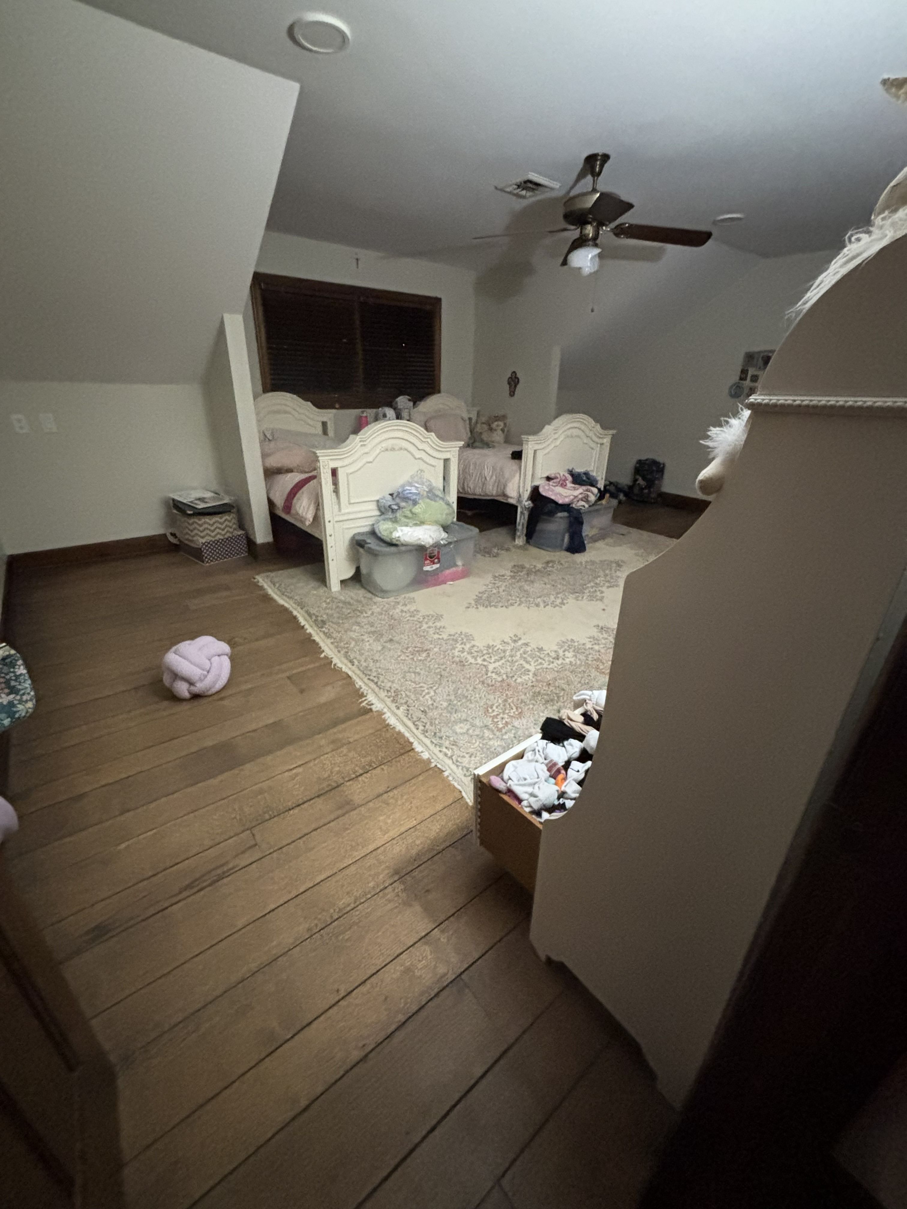 Shared bedroom before design planning