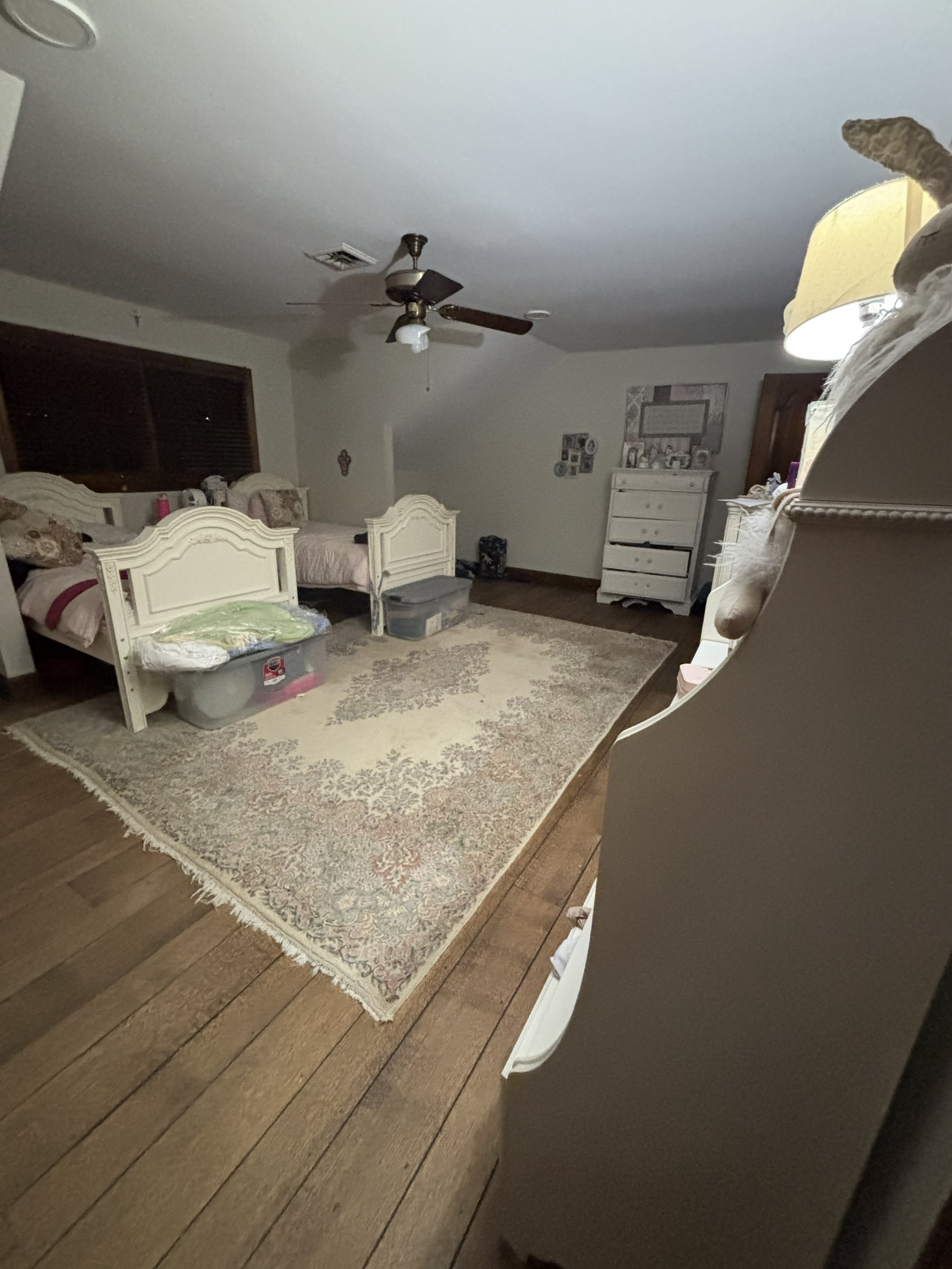 Second view of the shared bedroom before interior design planning